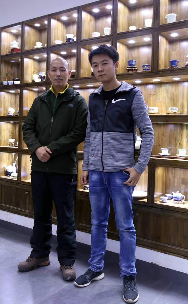 張老師與江西省茶葉協會會長合照.jpg